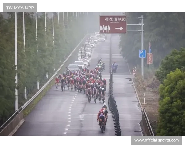 近两千名骑手竞速环崇明岛 共享世巡赛同款赛道激情盛宴