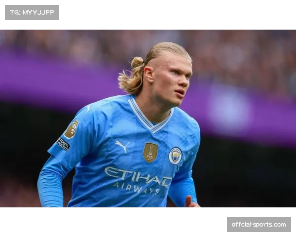 实时：哈兰德头球中柱，曼城错过扳平良机